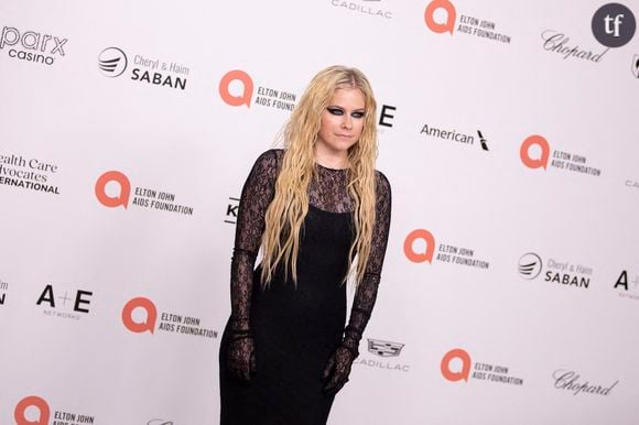 Sur cette théorie du complot, on retrouve des "preuves" folles comme des analyses de son style vestimentaire.