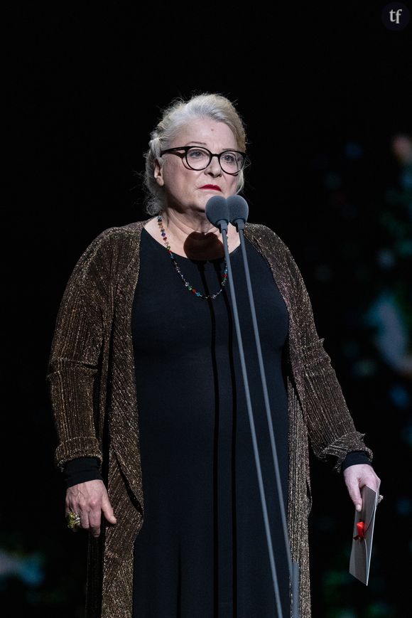 75 ans, et un corps assumé sans le moindre complexe. Elle rayonne, Josiane Balasko, sur cette récente photo en bikini