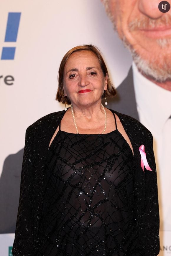 L'immense comédienne détaille. On la lit encore dans les pages de L'humanité, où l'interview en question de l'interprète est à explorer en intégralité : "Quand il comprend qu'il ne pas m'emballer, Jean Rochefort me dit : Dominique, vous avez le cul de Marlène Dietrich et la gueule de Peter Lorre"