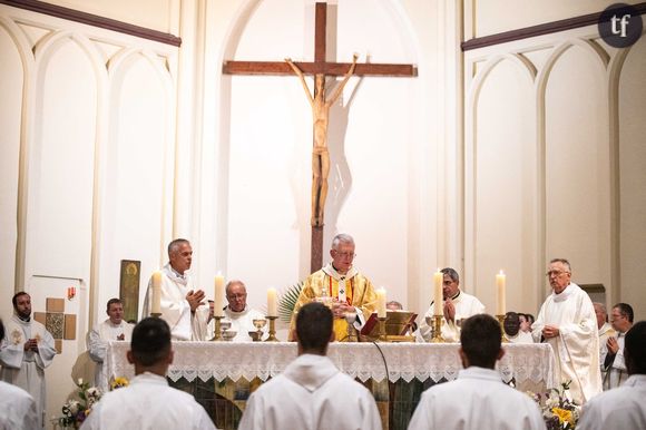 "C'est dégueulasse pour les victimes" : des prêtres condamnés pour pédocriminalité réemployés, une décision qui choque