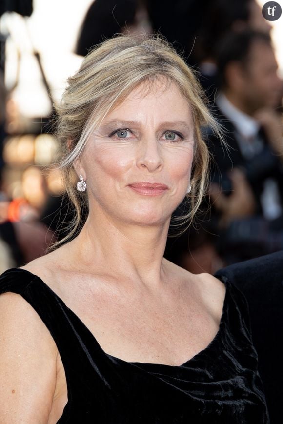 "Je me suis retrouvée en culotte puis toute nue devant des mecs, rien que des hommes". Karin Viard évoque auprès de Pierre Lescure et avec le franc-parler qu'on lui connaît ses premiers castings.