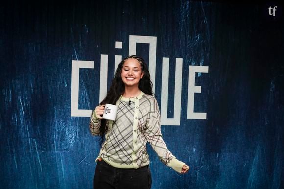 "On va tuer ta mère" : Lena Situations victime de menaces de mort et de deepfakes pornographiques, elle s'exprime en vidéo