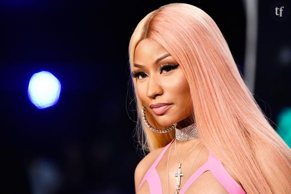 C'est ce combat qu'a choisi de mener Nicki Minaj, victime de slut shaming, sans cesse commentée sur son corps, insultée, et critiquée par les misogynes et le patriarcat : lutter pour une plus forte discrimination de personnes qui n'en demandent pas tant.