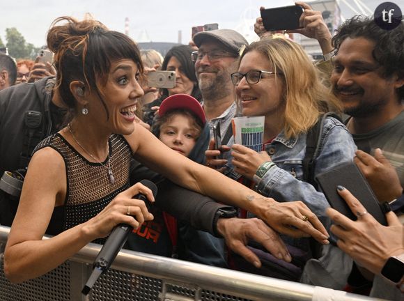 "Quand je buvais, je mordais les gens" : accro à l'alcool, Zaz revient sur son addiction