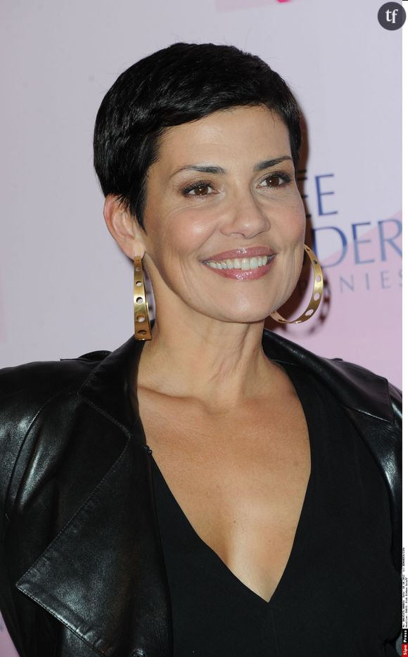 Cristina Cordula célèbre la soixantaine heureuse.