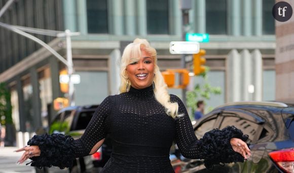 Lizzo dément les rumeurs d'Ozempic

Les rumeurs selon lesquelles elle aurait pris de l'Ozempic ou un médicament similaire à base de GLP-1 pour perdre du poids ont suivi la chanteuse tout au long de sa perte de poids. Elle avait précédemment déclaré avoir "tout essayé" pour perdre du poids, mais a toujours nié avoir eu recours aux médicaments. Cette perte de poids n'empêche pas Lizzo d'encore subir de la grossophobie. "Elle reprend du poids", commente un hater, tandis que d'autres semblent obnubilés par l'apparence de sa poitrine. "Ses seins tombent c'est dégueulasse", "Elle a toujours besoin d'un soutien-gorge", lit-on encore.