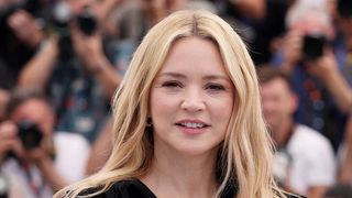 "Me mettre à poil ne me dérange pas", s'amuse Virginie Efira en célébrant "le droit d'être désirée"