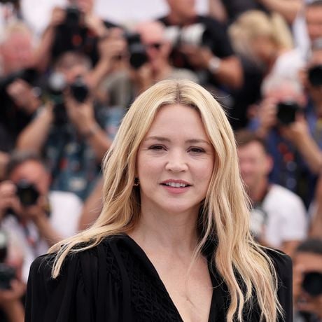 "Me mettre à poil ne me dérange pas", s'amuse Virginie Efira en célébrant "le droit d'être désirée"