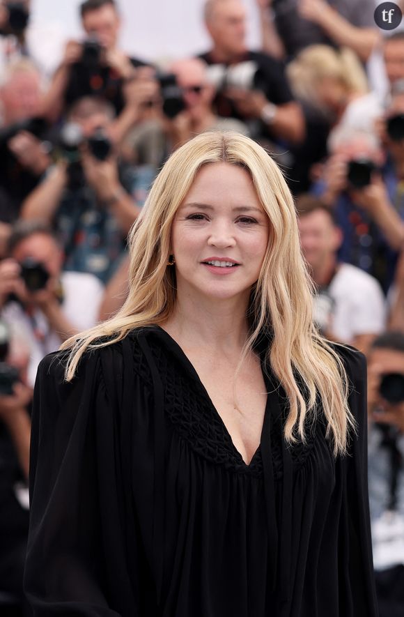 "Me mettre à poil ne me dérange pas", s'amuse Virginie Efira en célébrant "le droit d'être désirée"