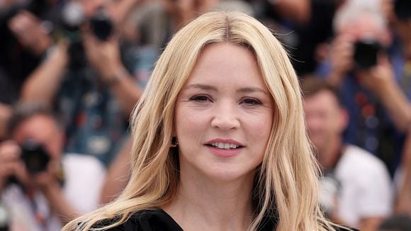 "Me mettre à poil ne me dérange pas", s'amuse Virginie Efira en célébrant "le droit d'être désirée"