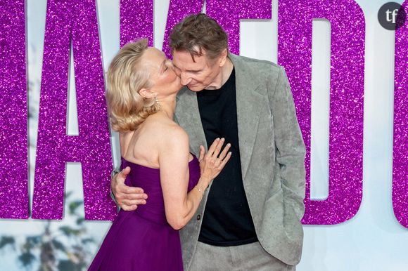 Liam Neeson et Pamela Anderson en couple ?

Alors que les internautes s'interrogeait déjà après que Liam Neeson ait déclaré être "follement amoureux" de sa partenaire d'écran au micro de People, l'acteur de 73 ans et la star de 58 ans ont alimenté les rumeurs en affichant une grande complicité sur le tapis rouge. Pamela Anderson a déposé un tendre baiser sur la joue de son partenaire devant l'objectif des photographes.