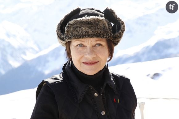 Car effectivement, qui aborde avec autant de liberté sa vie intime ? Déjà que les femmes se voient assignées à toutes sortes d'injonctions et de pressions, prises en étau entre la nécessité d'une vie sexuelle et les jugements portés envers cette même vie sexuelle (tel le slut shaming : le jugement des femmes en fonction de leur sexualité supposée, selon leur attitude, leurs tenues), ne parlons même pas de ce que vivent les seniors.