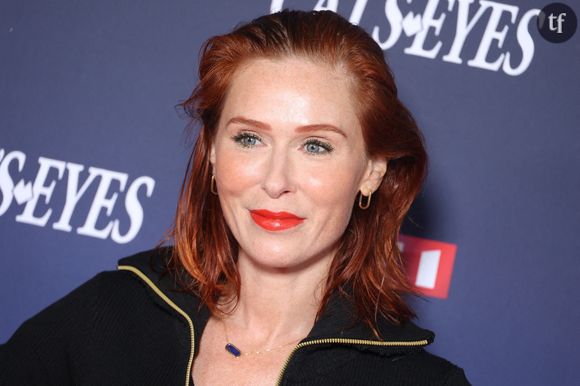 La star de HPI a accordé une interview à la télévision Belge, où elle apparaît dans le corps de son alias surdouée. Un look de diva hyper excentrique qui éblouit.