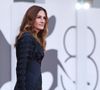 “Une légende !” : à 57 ans, Julia Roberts se dévoile amoureuse et rayonnante et éblouit la Mostra de Venise avec ses looks glamours