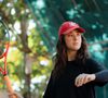 À l'aide d'un marqueur noir, l'arbitre a tenté de cacher le nom du modèle de la casquette inscrit sur le coté du couvre-chef de la joueuse serbe. Mais cela n'a pas suffi et Petra Konjikusic a finalement été contrainte de retirer sa casquette.