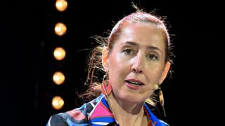 “Elle a morflé” : cette journaliste sexo de Quotidien dénonce le “sexisme anti-vieilles” dans ce billet d’humeur hyper sororal