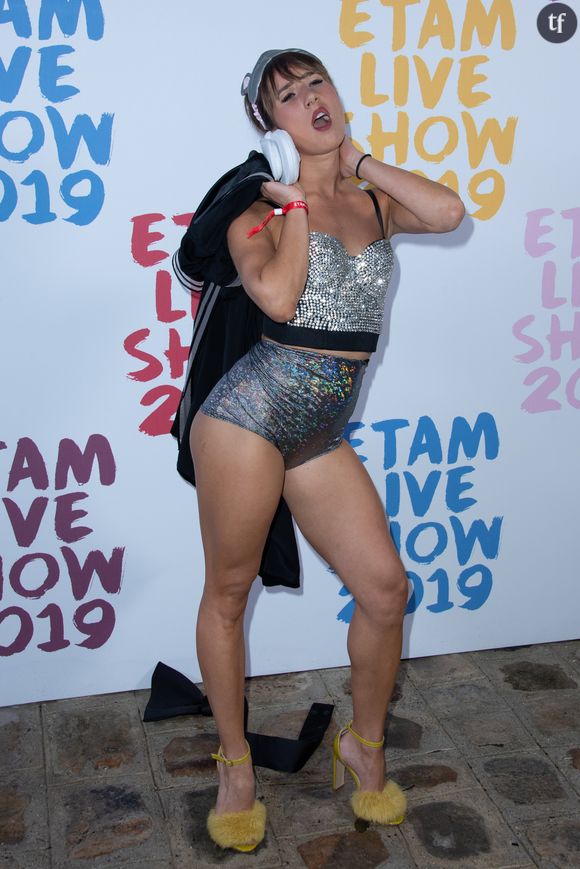 "Enfin", "bon débarras", "fiasco", "bide" : cette humoriste très controversée éjectée de France Inter, ses haters jubilent