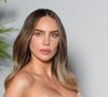 Belinda Peregrín Schüll n'est pas prête de porter à nouveau une robe Stevens Ishay sur le red carpet. Interpelée par Leslie Benaroch à Cannes, l'actrice est invitée à répondre à un "Point Mode", l'une des pastilles vidéos que la journaliste diffuse souvent sur les réseaux sociaux. Cette dernière lui demande le nom du designer de sa robe, ce à quoi la chanteuse répond "Je ne m'en souviens pas", après plusieurs secondes d'hésitation.