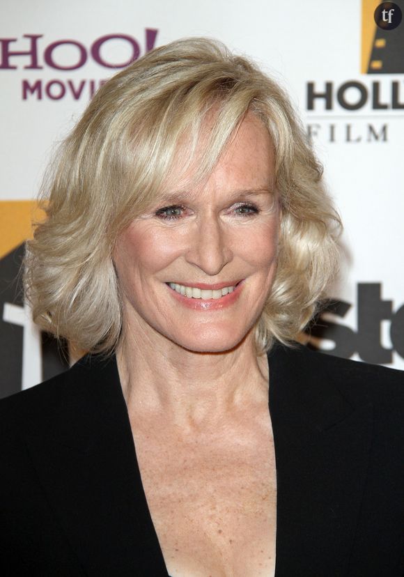 "A l'époque il y avait pas beaucoup de choses sur cette frange de la population dans les séries, les films... Et c'était impossible de ne pas faire bouger les choses. Alors je l'ai fait !". Glenn Close explique également que les réactions du public furent foisonnantes.