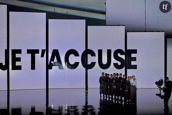 Cette chanson critique la corrida, ce jeu qui aboutit à la mise à mort du taureau.