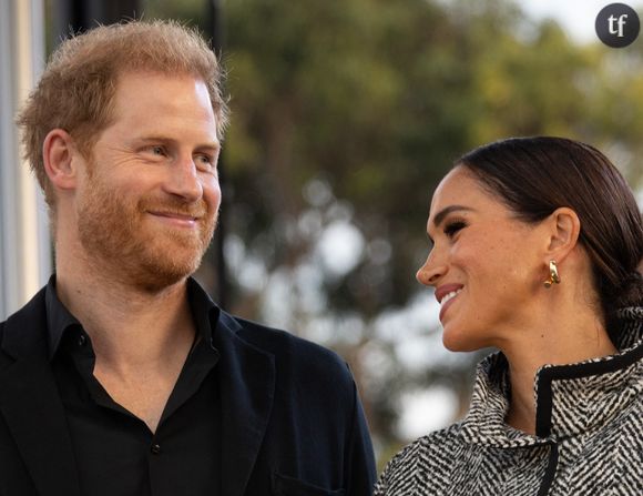 Meghan Markle exacerbe toutes les passions. D'une part, victime d'une haine en ligne évidente, depuis des années déjà, et sujette à tous les quolibets de la part des aficionados de la famille royale, critiquant ses prétendues malhonnêteté, vulgarité, indignité, mise en lumière permanente... Aux antipodes d'une autre figure royale, Kate Middleton, quant à elle intensément plébiscitée par l'opinion publique.