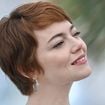"Incroyable", "j'adore", "ça fait ressortir ses yeux" : Emma Stone et sa nouvelle coupe de cheveux illuminent le tapis rouge de Los Angeles
