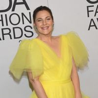 "50 ans c'est juste magique !" : Drew Barrymore célèbre "l'âge d'or" sans filtre avec ce selfie hyper solaire et anti-âgisme