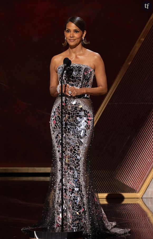 Elle se base ici sur des statistiques : en 100 ans d'existence de la cérémonie des Oscar, elle est la seule actrice noire à avoir été lauréate du prix de la Meilleure actrice dans un rôle principal.