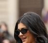 "Super hot" : Kylie Jenner en décolleté vertigineux et cuir rouge, elle met tout le monde d’accord avec son look de Mère Noël sexy