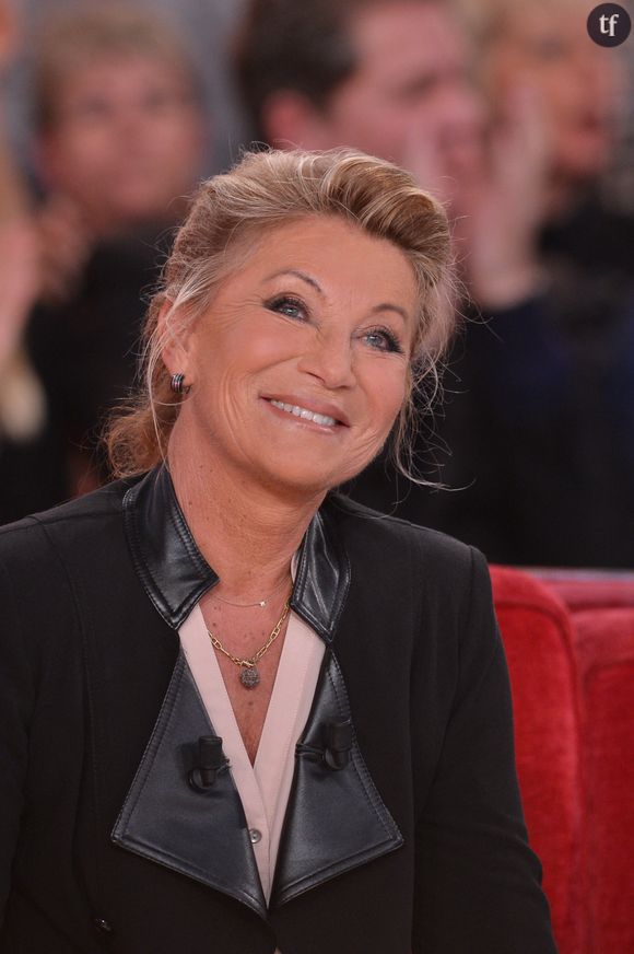 Voilà de quoi il est question en somme : de conserver une forme de liberté, ou la possibilité de celle-ci, au sein de la vie à deux, d'autant plus si celle-ci peut devenir toxique. Sheila défend cette idée, et elle a bien raison de le faire. Car c'est un enjeu qu'elle soulève...