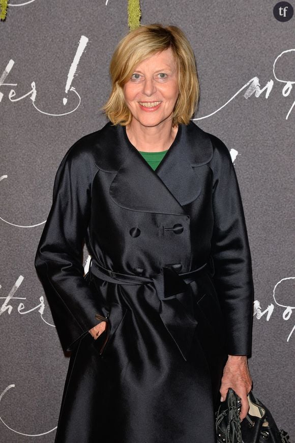 "Je passe le casting avec l'assistant, il me dit : 'Bon maintenant Chantal, enlève ton t-shirt, je veux voir tes seins" explique Chantal Ladesou sur les ondes de Europe 1.