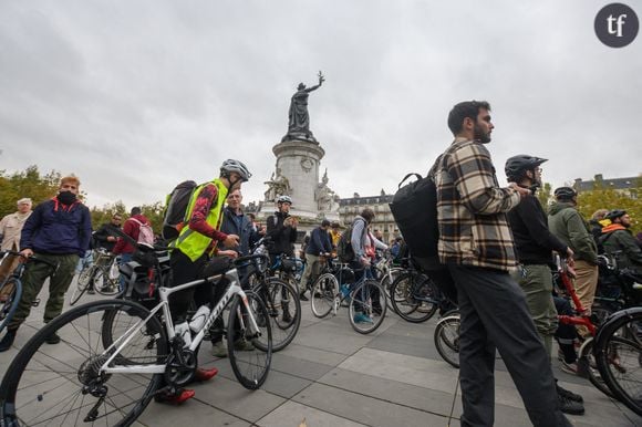 "Il tapait sur la voiture en disant "je ne peux pas bouger, mon pied est coincé". Il a reculé un tout petit peu et il a armé à gauche. Il a vraiment armé pour y aller quoi, s’est exclamé le témoin. J’ai vu sa tête passer sous la roue, c’est traumatisant. Personne ne peut survivre à ça !", a récemment déclaré à ce propos un témoin anonyme au micro de la radio RTL.