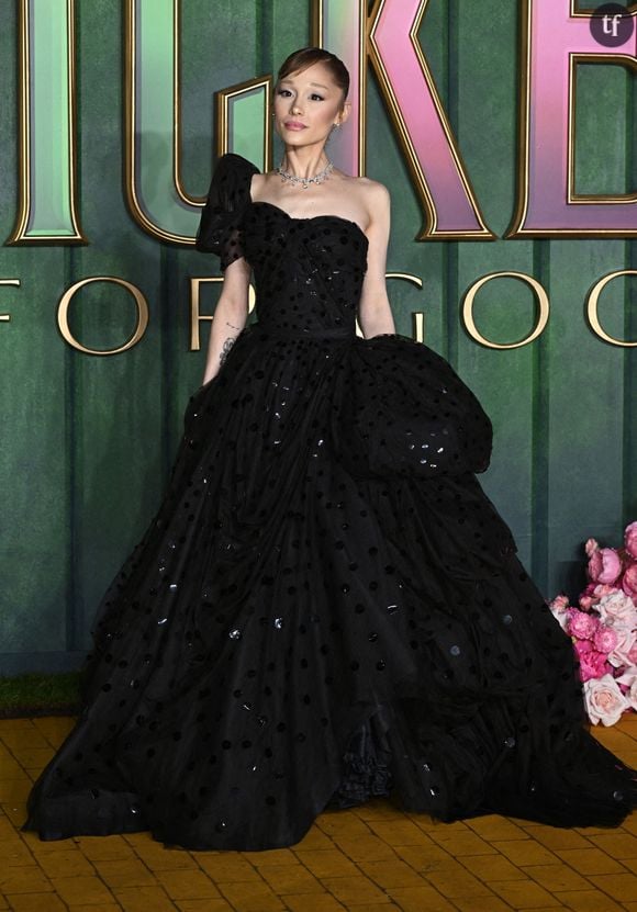 Londres, Royaume-Uni. 10 novembre 2025.
Ariana Grande à la première européenne de Wicked For Good, Leicester Square. Photo par Stuart Hardy/ABACAPRESS.COM