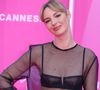 Louise Bourgoin a enchanté photographes et fans sur le pink carpet de la cérémonie de clôture du festival Canneseries au palais des festivals à Cannes le 29 avril 2025. En arborant une "naked dress", autrement dit, une robe en transparences, dévoilant en fonction des modèles, les dessous des célébrités qui les portent, ou bien leurs poitrines, ou leurs fesses.