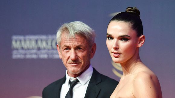 "C'est sa fille ?", "Elle est avec son grand-père" : Sean Penn apparaît avec son épouse mais la différence d'âge choque