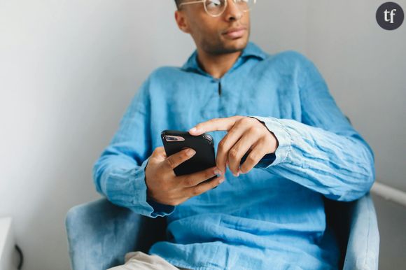 Dans une vidéo publiée le 7 février, le jeune homme se met en scène au sein d'une salle de sport et va poser la-dite question à de nombreux hommes. Le but ? Juger les femmes à leur poids, et leur donner une note sur 10 en fonction de critères de beauté bien définis.