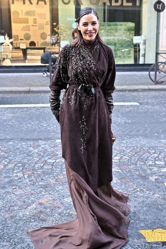 "Merci le bistouri !" : Sananas, influenceuse française aux 4,3 millions d'abonnés, choque les fans avec sa transformation physique