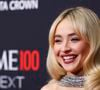 D’autres déplorent le manque d’originalité de faire poser Sabrina Carpenter dans une version moderne de Madonna, qui elle-même s’inspirait d’actrices des années 50, comme Marilyn Monroe : “OMG, une autre Marilyn du pauvre”, “Révolutionnaire : un cosplay de Madonna en Marilyn”, “Elle est loin d’avoir leur talent”.