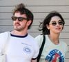 Si les rumeurs d’une relation entre les deux jeunes stars courent depuis cet été, c’est bel et bien la première fois que Mescal et Abrams s’affichent ensemble à un événement, officialisant ainsi leur idylle aux yeux du public. En août dernier, ils ont été aperçus à plusieurs reprises dans Londres, des escapades qui avaient rapidement ébruité le début de leur relation. Malgré tout, ni Paul Mescal, ni Gracie Abrams n’avaient commenté ces rumeurs, laissant planer le doute sur le statut de leur relation.