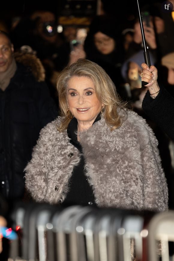 Certains ont, comme souvent, vu dans l’apparition de l’actrice de renom une occasion pour commenter son physique.