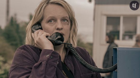 Annoncée en septembre 2019, l’adaptation en série du roman de Margaret Atwood, The Testaments se dévoile enfin. Alors que The Handmaid’s Tale a tiré sa révérence en mai dernier au terme d’une sixième saison magistrale, la relève est déjà prête, avec aux commandes, le même showrunner : Bruce Miller. Et si elle n’est pas encore prévue pour apparaître dans la série, Elisabeth Moss, incontournable June, est productrice exécutive sur le projet.