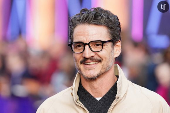 Pedro Pascal pourrait remplacer Joaquin Phoenix au sein du projet que l'acteur du Joker a laissé complètement en plan la veille du tournage. Oui, le nouveau sex symbol absolu d'Hollywood pourrait dire "oui" à cette romance gay !
