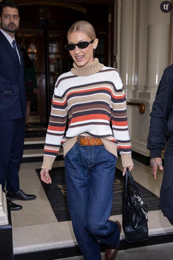 Sur Instagram, la mannequin de 29 ans a partagé un aperçu de ses vacances au soleil entre amis, ainsi que de ses looks, allant du bikini ficelle à des mélanges lingerie-maillot de bain originaux. Des looks emblématiques mêlant à la fois haute-couture et détente, comme seule Bella Hadid sait les faire.