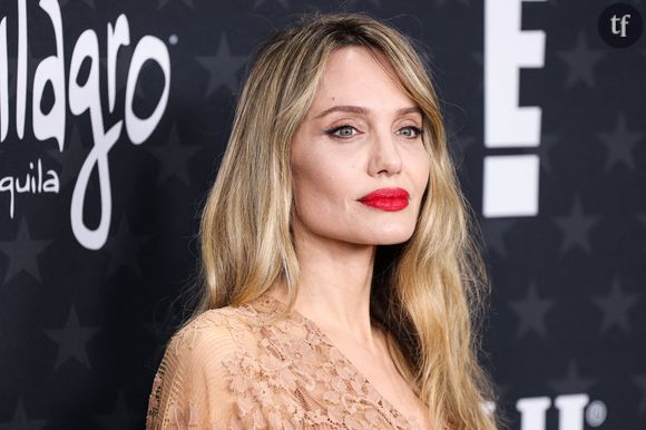 "Beauté éternelle" : Angelina Jolie, actrice et sex symbol, fête ses 50 ans, son look sidère les internautes