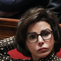 "Etes-vous un harceleur monsieur Cohen ?" : Rachida Dati tacle le journaliste star de C à Vous en plein direct à la télévision