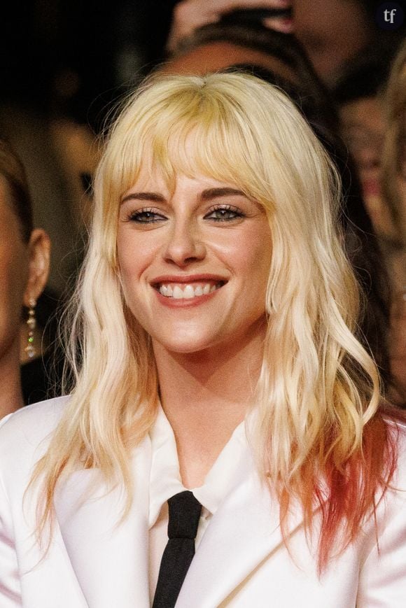 Kristen Stewart est Radieuse, à en croire les fans : "Elle a une beauté stupéfiante", "Quoi qu'elle fasse on l'adore", "Elle a l'air super", "Elle est hypnotique", "Elle a toujours l'air aussi cool cette femme".