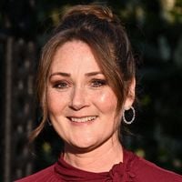 "Des scènes de sexe quel que soit l'âge" : à 58 ans cette actrice de Bridgerton veut briser les tabous à l'écran