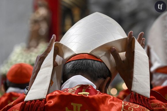 Mais au fait, pourquoi n'y a-t-il pas de papesses, ni de femmes cardinales ?