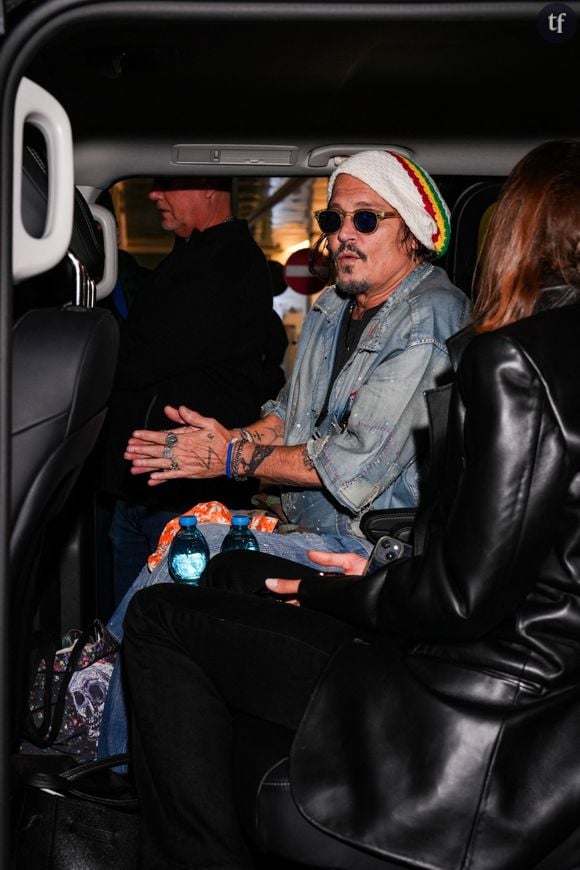 Johnny Depp est encore revenu sur le procès hyper médiatisé qui l'a opposé à son ex, Amber Heard. Et fait le coup du "pardon". Quitte à ignorer le cyber harcèlement subi par l'actrice.