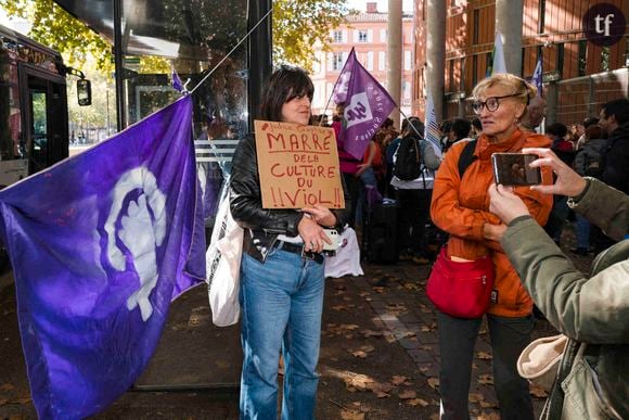 "Mais le non-consentement, il doit oral ? Ecrit ? Quand ce n'est pas oui, c'est non ? Comment faut-il le comprendre ?", lui a demandé le journaliste Christophe Delay.